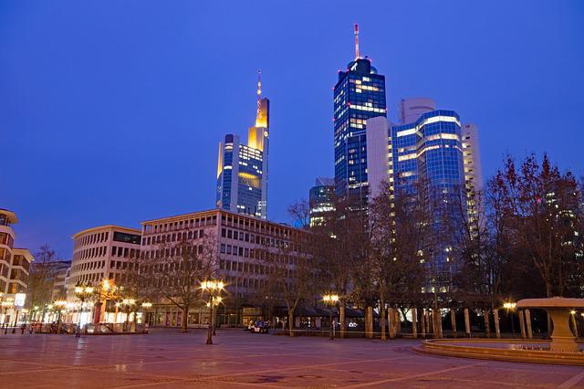 Lassen Sie sich von uns zu einem unbergesslichen Abend in Frankfurt verführen